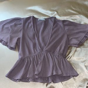 Cute ruffled v neck crop top/ urban outfitters